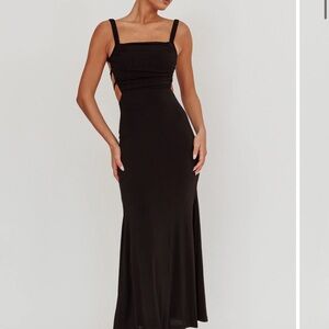 Black Maxi Dress - Selfie Leslie